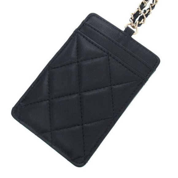 Chanel Matelasse chain card case - Picture 3 of 9